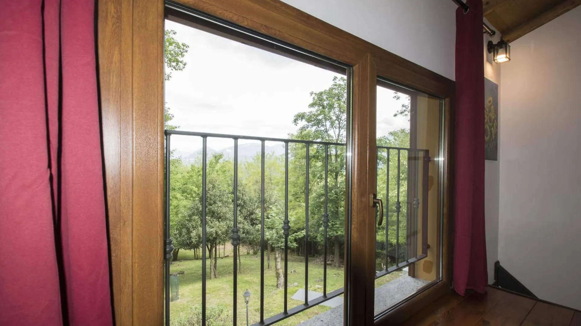 Villa Il Nido Nel Bosco à Montegrino Valtravaglia 0*,  Italie
